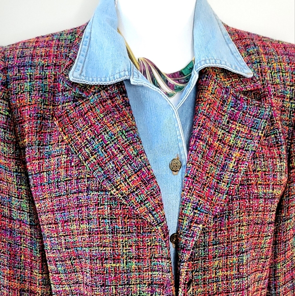 Blazer - Picture 3 of 4